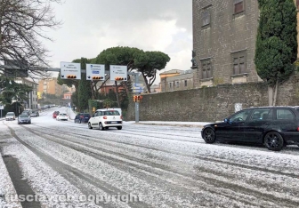 La grandine imbianca Viterbo