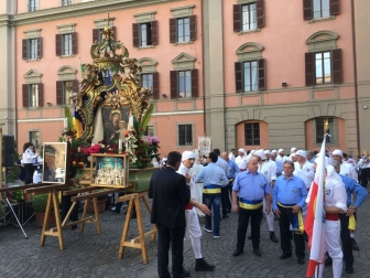 La macchina della Madonna Liberatrice - La partenza