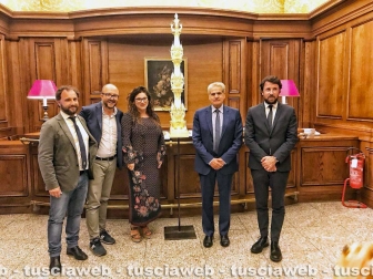 La macchina di Santa Rosa in parlamento