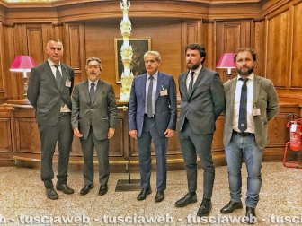 La macchina di Santa Rosa in parlamento