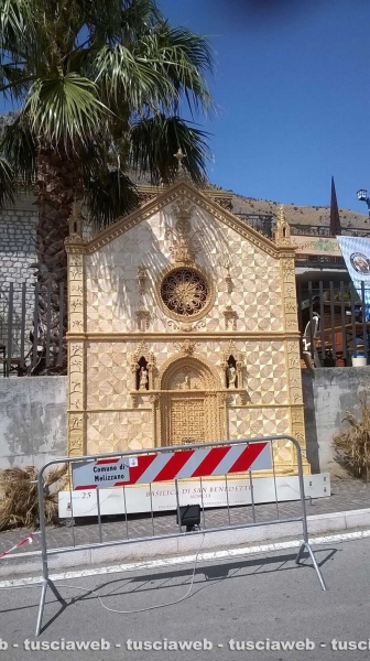 La macchina di Santa Rosa realizzata in grano