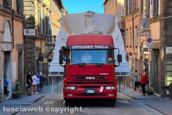 Viterbo - La Macchina di Santa Rosa torna in piazza