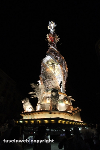 Santa Rosa - La macchina fantastica anche in via Marconi