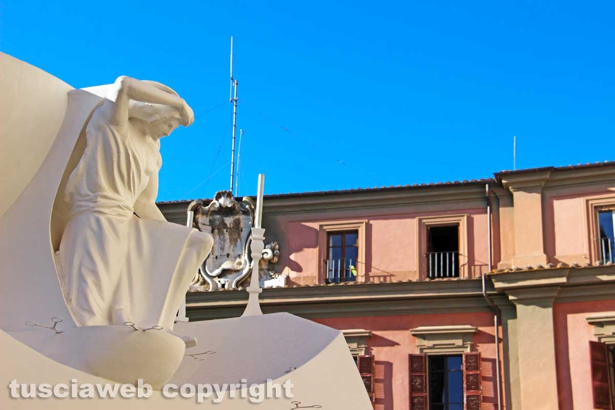 La Macchina in piazza del comune