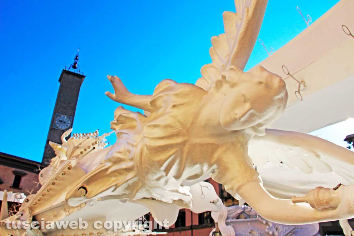La Macchina in piazza del comune