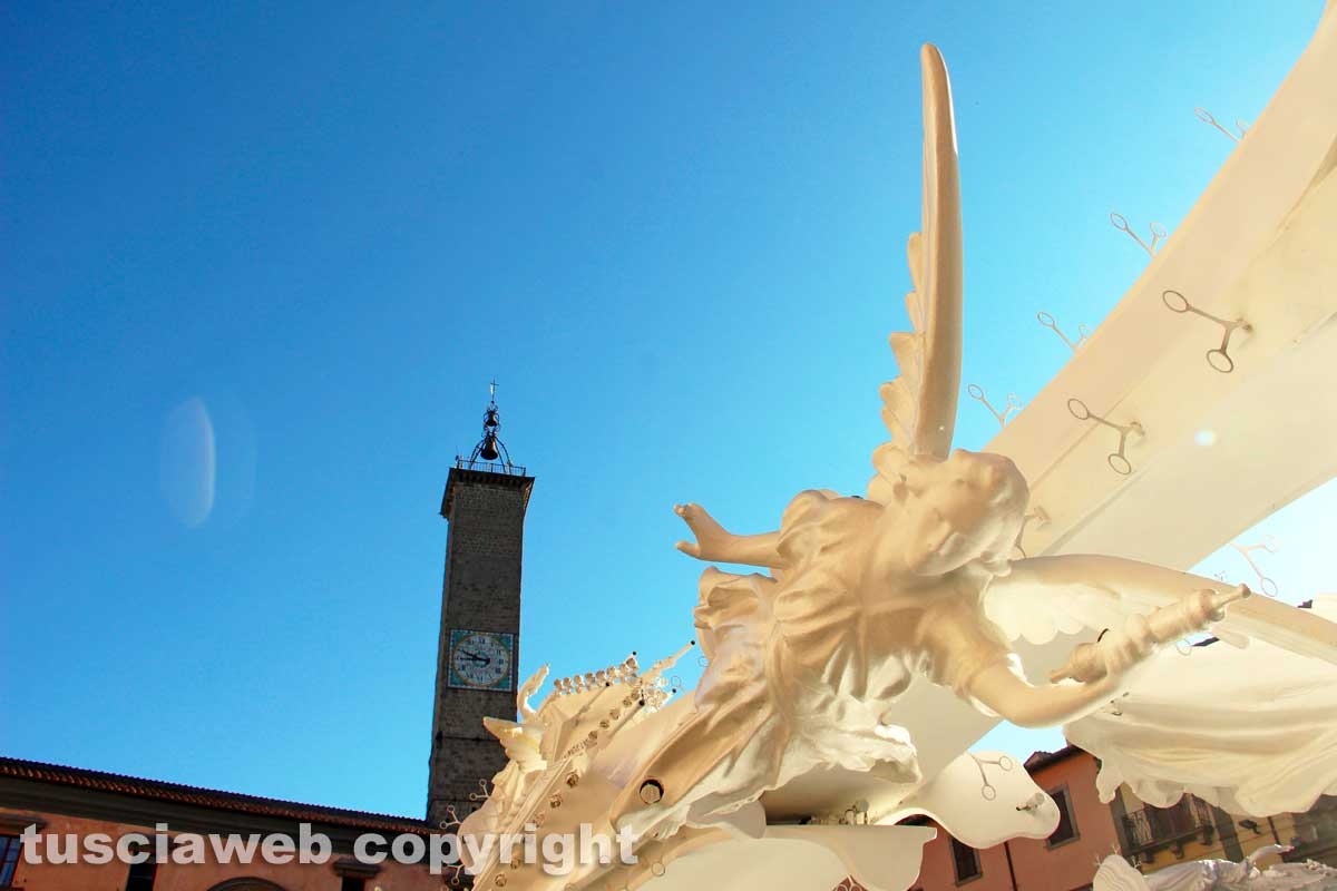 La Macchina in piazza del comune