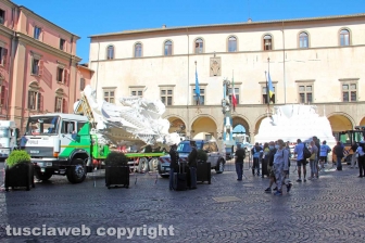 La Macchina in piazza del comune