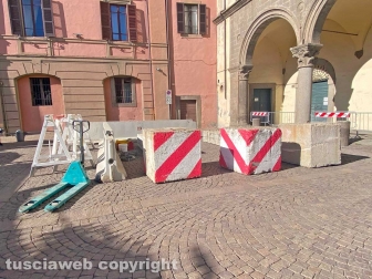 La Macchina in piazza del comune