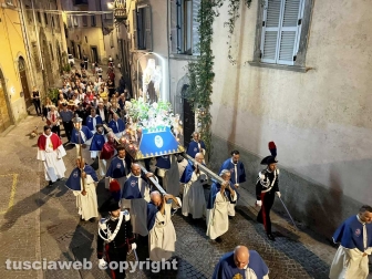 Viterbo - La Madonna del Carmelo illumina il centro storico