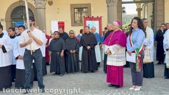 Viterbo - Il trasporto dell'immagine della Madonna Liberatrice con un baldacchino