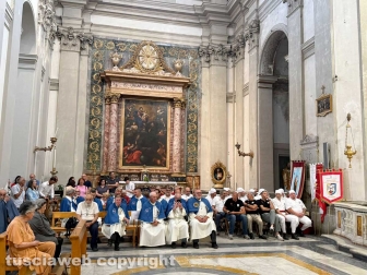 Viterbo - Il trasporto dell'immagine della Madonna Liberatrice con un baldacchino
