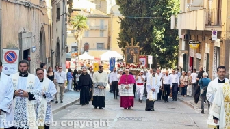Viterbo - Il trasporto dell'immagine della Madonna Liberatrice con un baldacchino