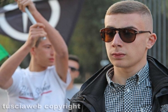 La manifestazione di Casapound a prato giardino