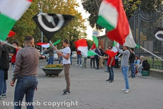 La manifestazione di Casapound a prato giardino