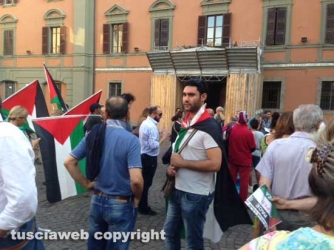 La manifestazione per la Palestina a piazza del Comune