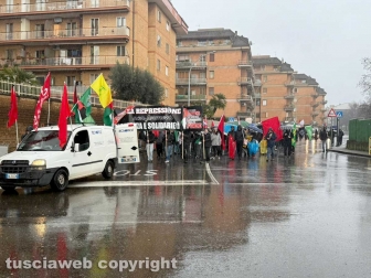 Viterbo - La manifestazione pro Palestina e contro il 41 bis