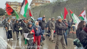 Viterbo - La manifestazione pro Palestina e contro il 41 bis