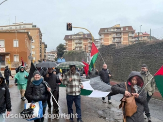 Viterbo - La manifestazione pro Palestina e contro il 41 bis