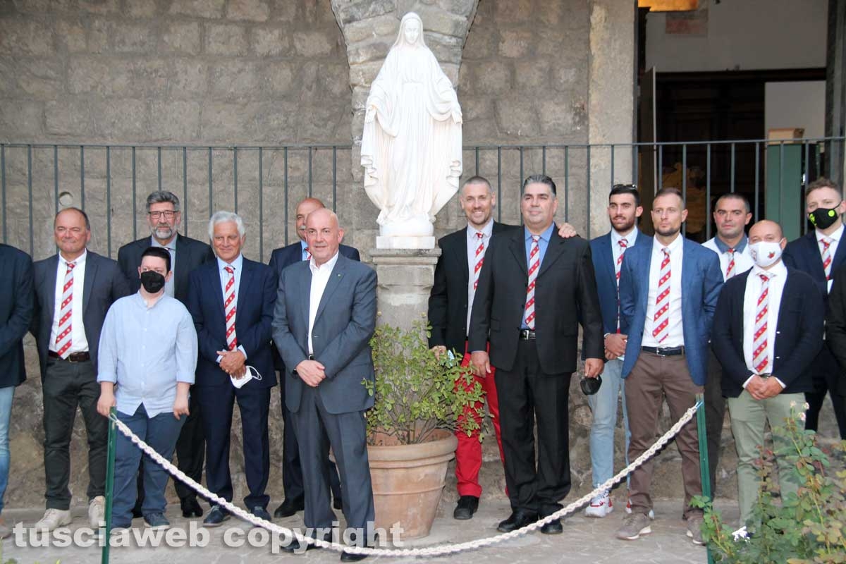 La messa dei facchini a Santa Rosa