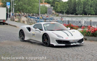 Marta - La Mille miglia sfreccia sul lago di Bolsena