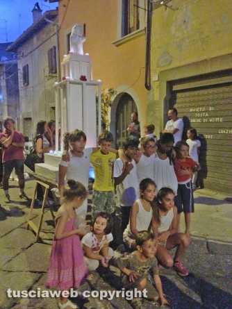 La minimacchina multietnica a san Faustino