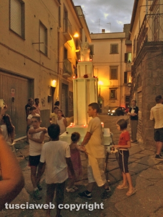 La minimacchina multietnica a san Faustino