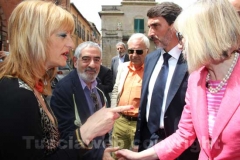 La ministra Giannini con il segretario della UIl scuola Tonino Longo e la vice Somigli
