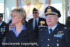 Aeronautica - La ministra Pinotti a Viterbo