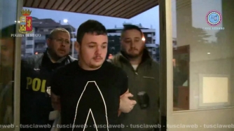 Camorra - Viterbo - La mobile irrompe nel covo dei killer