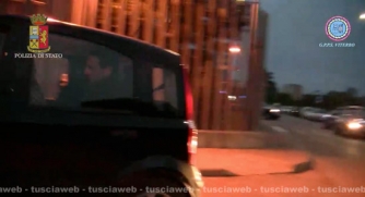 Camorra - Viterbo - La mobile irrompe nel covo dei killer