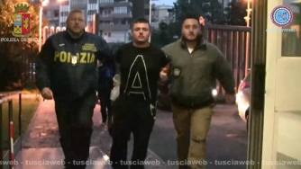 Camorra - Viterbo - La mobile irrompe nel covo dei killer