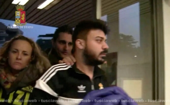 Camorra - Viterbo - La mobile irrompe nel covo dei killer