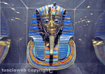 La mostra di Tutankhamon a piazza Fontana grande