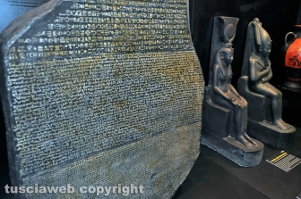 La mostra di Tutankhamon a piazza Fontana grande