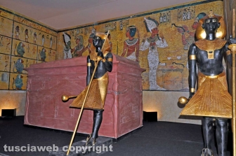 La mostra di Tutankhamon a piazza Fontana grande