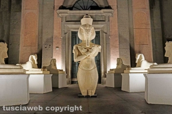 La mostra di Tutankhamon a piazza Fontana grande