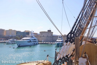 La nave Amerigo Vespucci a Civitavecchia