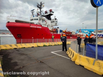 Civitavecchia - La Ocean Viking in porto