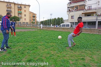 La partita di calcio al quartiere Pilastro