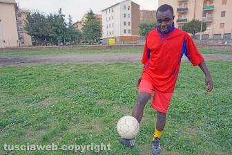 La partita di calcio al quartiere Pilastro
