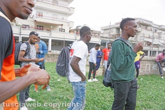 La partita di calcio al quartiere Pilastro