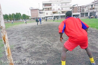 La partita di calcio al quartiere Pilastro
