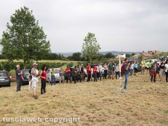 Viterbo - La passeggiata organizzata dalla Provincia per valorizzare il parco dell'Arcionello