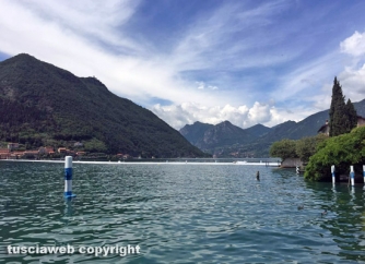 La passerella sul lago d\'Iseo