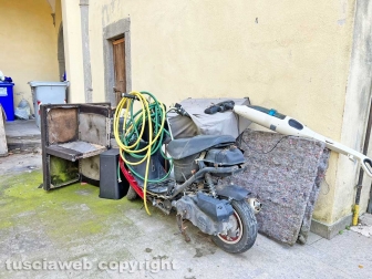 Viterbo - La pattumiera di palazzo di Vico