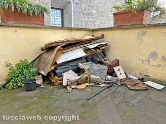 La pattumiera di palazzo di Vico