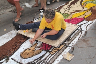 La pioggia rovina l\'infiorata