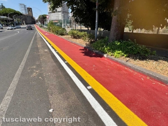 La pista ciclabile il via Mariano Romiti - Il parcheggio