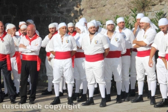 La preparazione del corteo storico