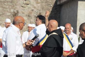 La preparazione del corteo storico